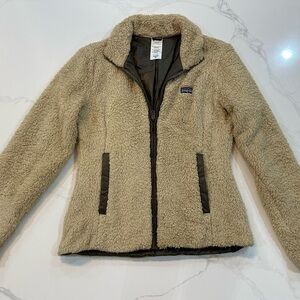 Patagonia Women’s Sherpa Fleece Jacket – Size M – Natural Taupe
